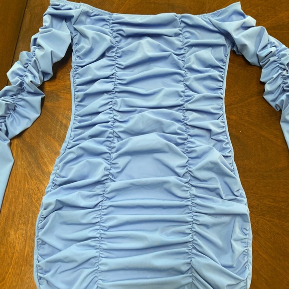 Blue off-the-shoulder mini bodycon dress💙 - Picture 2 of 2